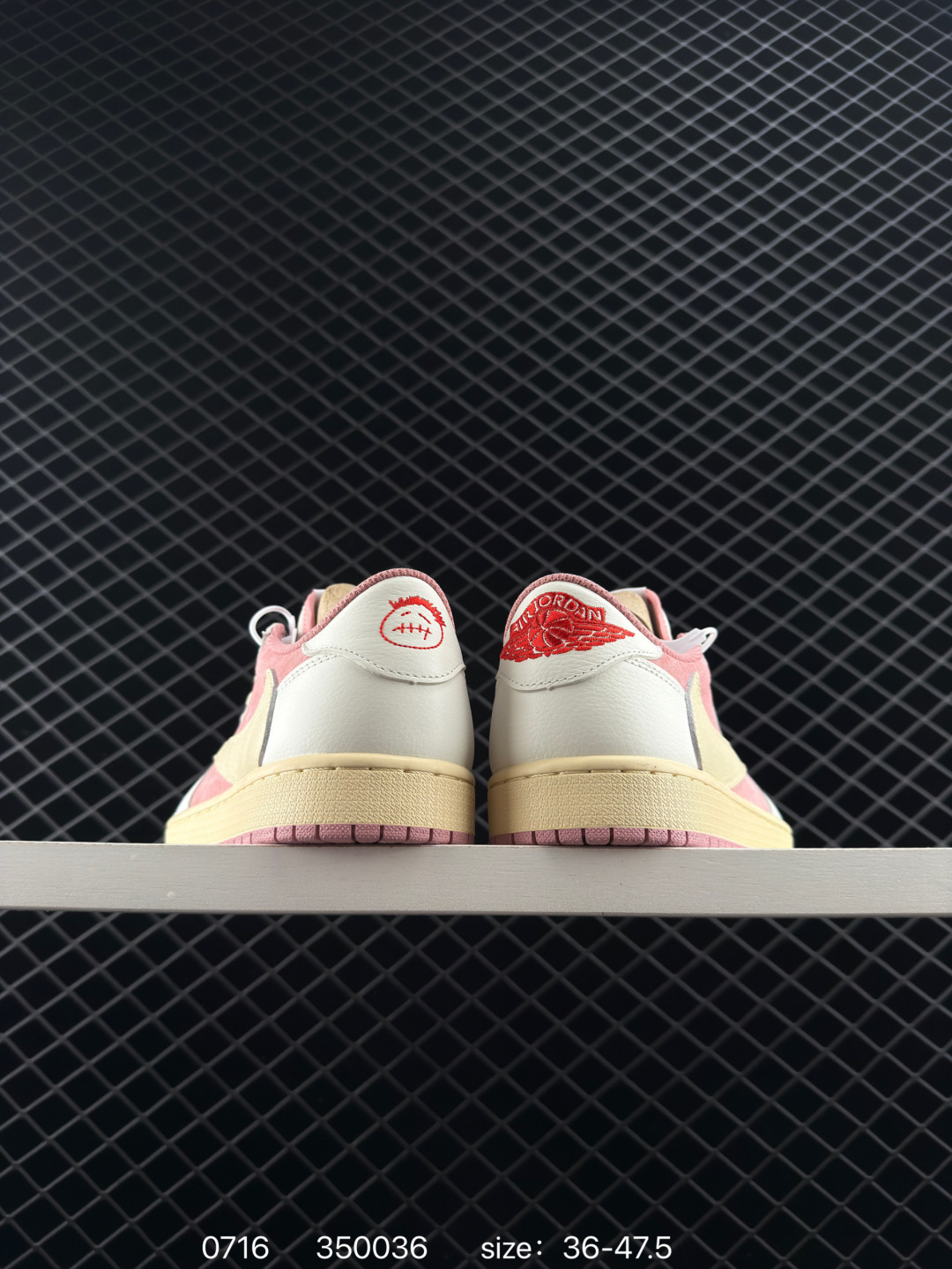 Travis Scott x Air Jordan 1 ” Reverse Mocha “